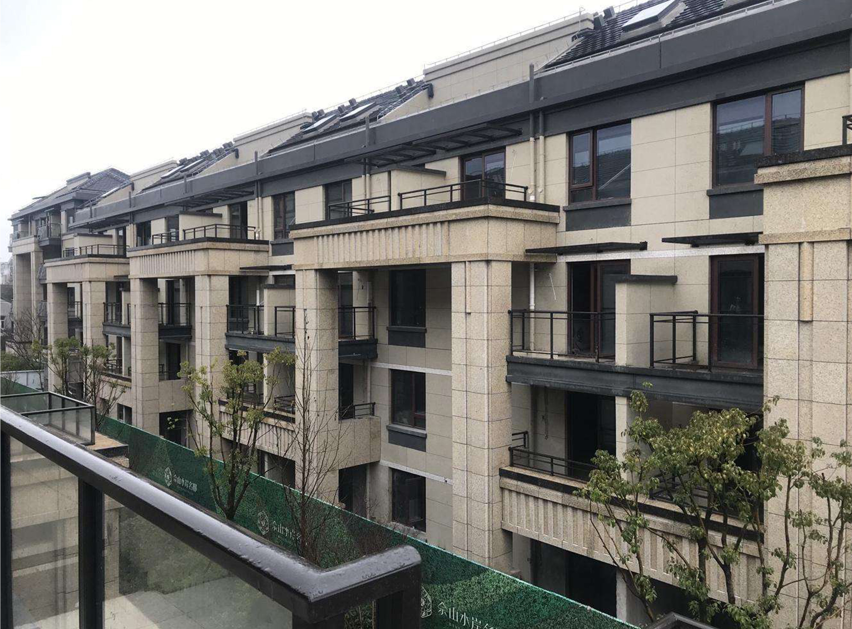 上海佘山水岸名邸